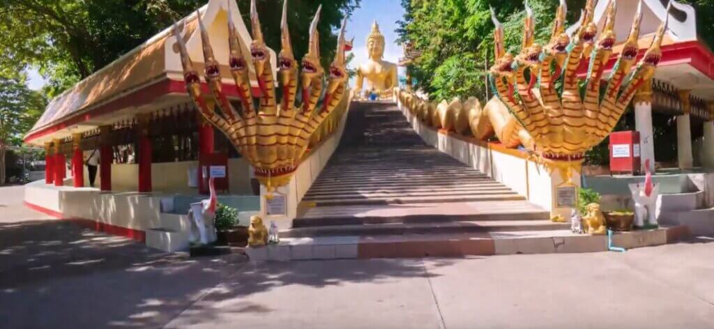 Wat Phra Khao Yai